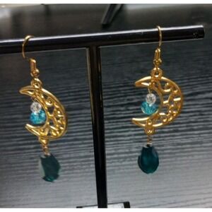 Gold Tone Crescent Moon Star Dangle Earrings Teal Faceted Bead Celestial Boho